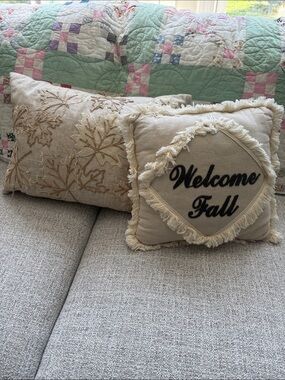 Neutral 'Welcome Fall' Fringe Accent Pillow and Leaves Pillow
